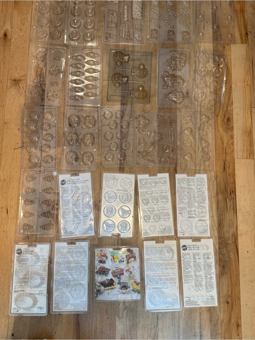 60 Candy & Chocolate Molds - Multiple designs